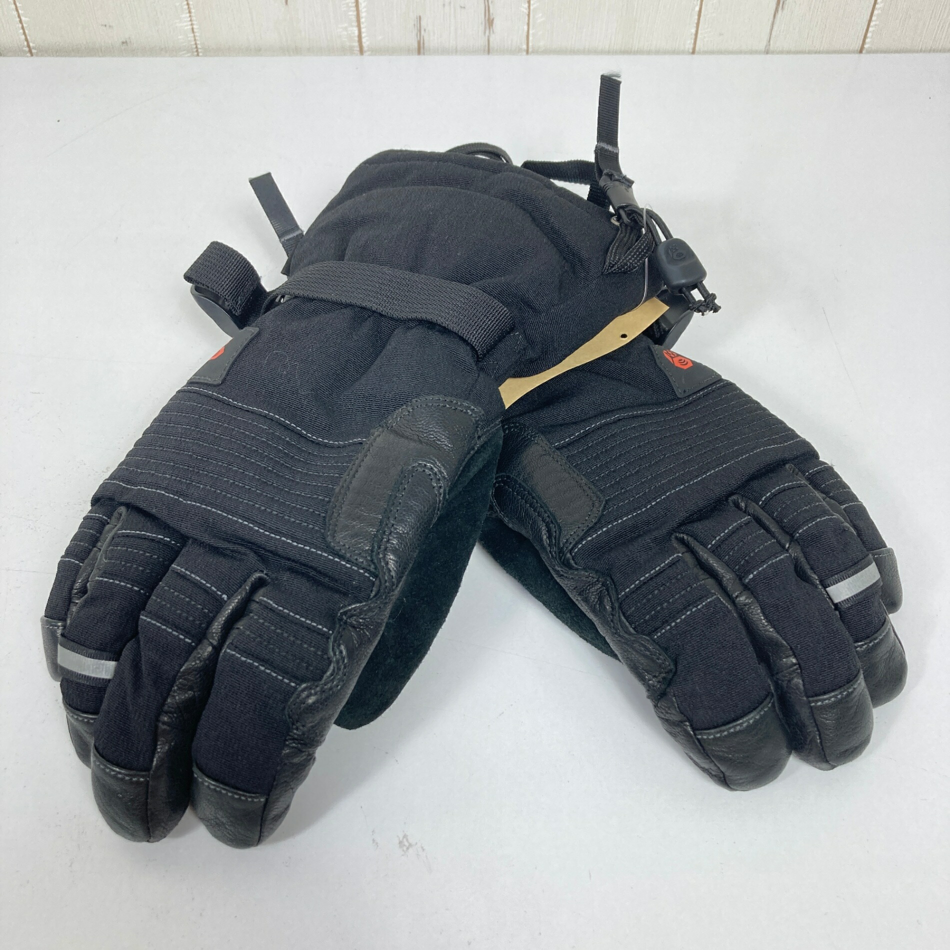 【OneSize ブラック系】 Mountain Hardwear ( マウンテンハードウェア ) サイクロン グローブ Cyclone Glove ナイロン ウェア ウェア小物 グローブ 手袋 z00056602  グローブ 手袋 ウェア小物 ウェア