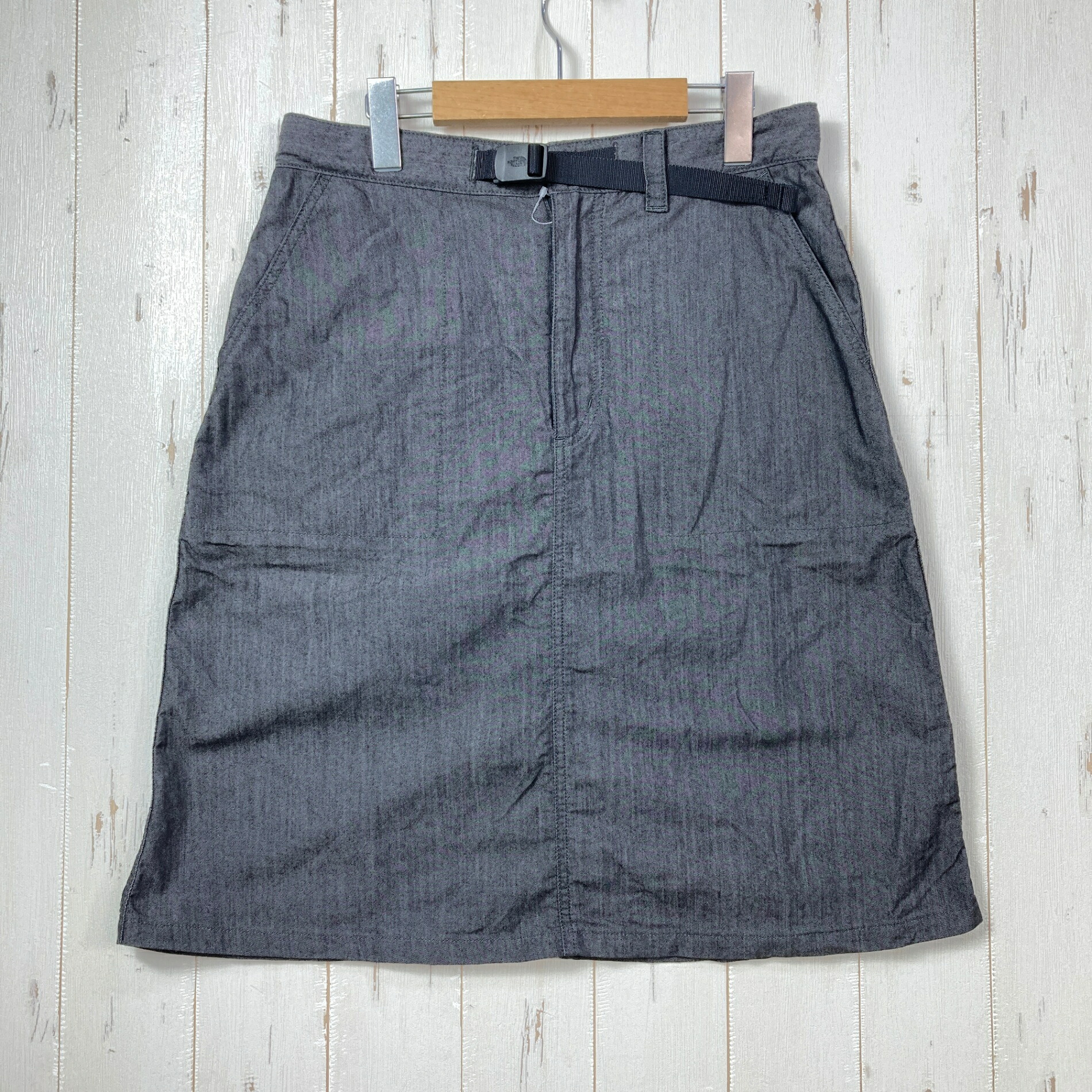 【Women\u0027s L 薄墨色系】 The North Face ( ザ・ノースフェイス ) ナイロン ジーンズ 活動の領域 スコート NYLON DENIM FIELD SKIRT ナイロン お召しもの ボトムス スコート z00055431  スコート ボトムス お召しもの