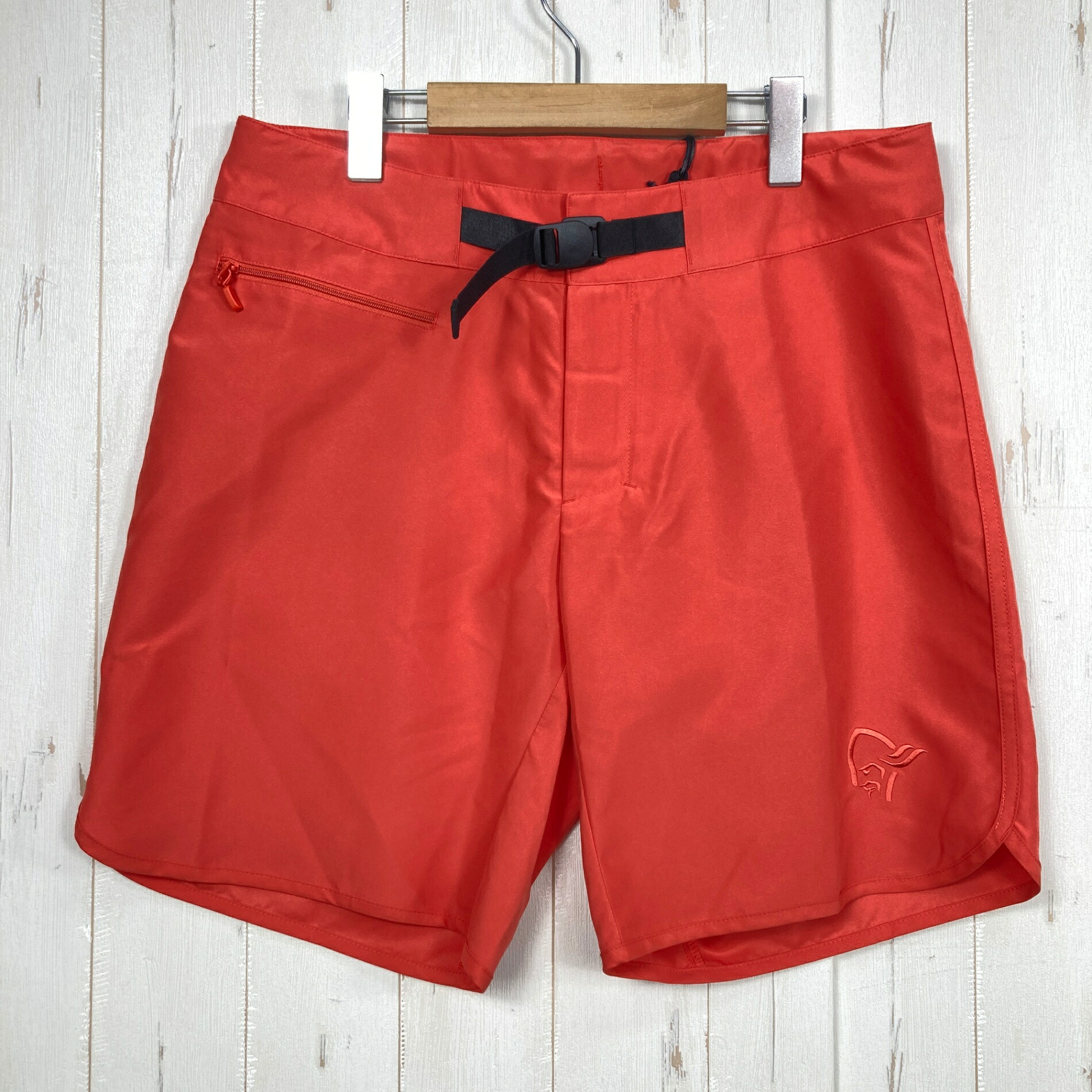 【Men's M レッド系】 Norrona ( ノローナ ) フェムンド サイレント グリッド ショーツ Femund Silent Grid Shorts 2718-25 1077 Paprika red z00058270 1077 Paprika red|セカンドギア 2ndGear 店