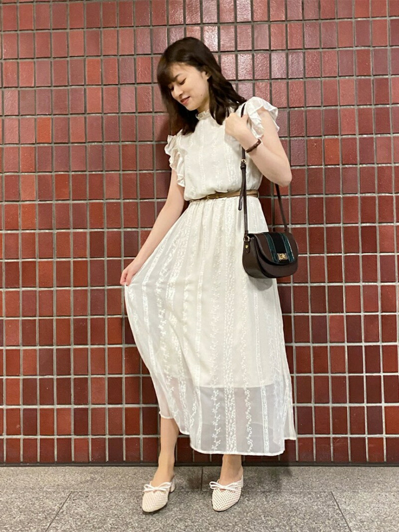 21春大特価セール De Sons 31 Mode 美香さん着用 完売 ベルト付き楊柳刺繍ワンピース ロングワンピース Williamsav Com