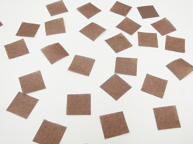 ○送料無料 ミツクラの 紙吹雪 茶色 ブラウン 業務 1kg 1.5cm 紙製 極薄 回転落下型 長時間滞空 結婚式 歓迎会 送迎会 イベント パーティー お祝い 舞台