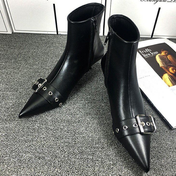 ベルト デザイン ヒール ピンヒール ローヒール ポインテッドトゥ ショートブーツ ローヒール ブーツ シューズ 靴 デザイン 秋 冬 ファッション 美脚 レディース お出かけ ins デート 韓国 トレンド ママ ガール
