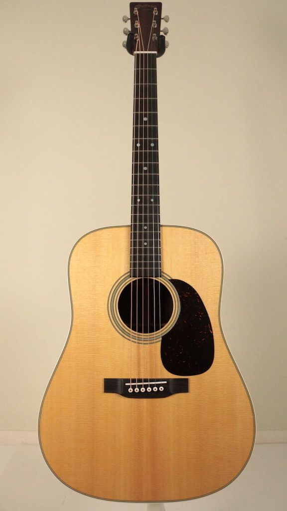【Martin】【アコースティックギター】2025年製モデル　アコースティックギター Standard Series D-28 Natural