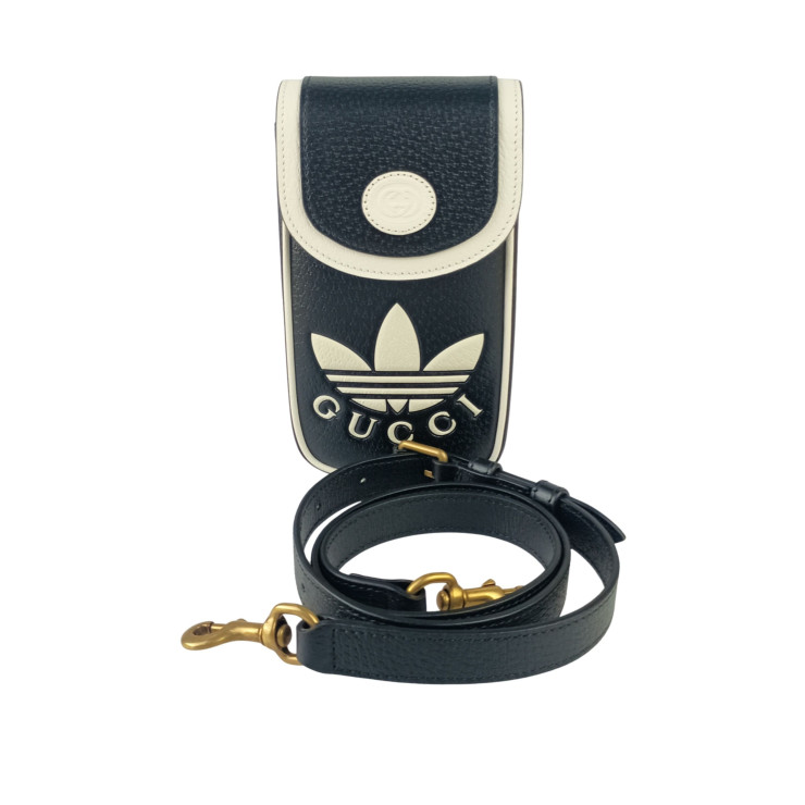 GUCCI グッチ ショルダーバッグ アディダスコラボ インターロッキングG 721794 ブラック系 レザー ユニセックス GUCCI&times;adidas グッチ&times;アディダス フォンホルダー ロゴ アディダス インターロッキングG 新品未使用展示品【本物保証】【中古】｜3R boutique