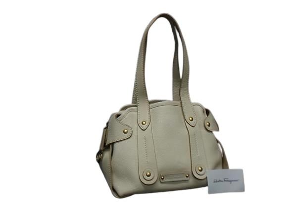 Salvatore Ferragamo フェラガモ トートバッグ AU21/6819 アイボリー レザー レディース【本物保証】【中古】
