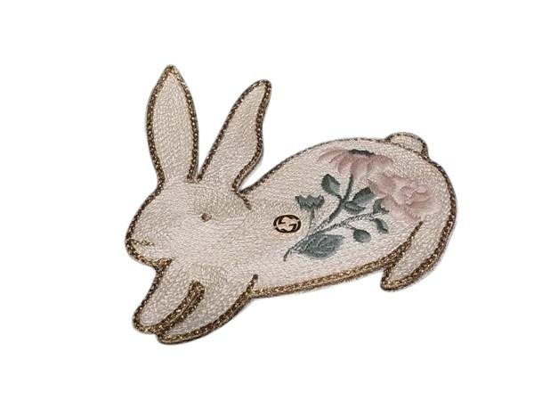 GUCCI グッチ ブローチ ニューイヤー ラビット ブローチ ベージュ系 マルチカラー ファブリック レディース 超美品【本物保証】【中古】|3R boutique