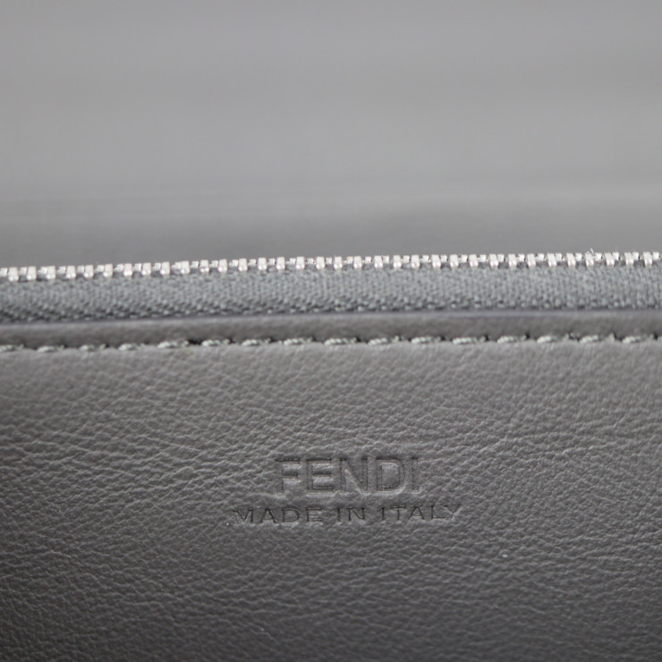 安い購入 新品、未使用 新品未使用展示品 FENDI フェンディ