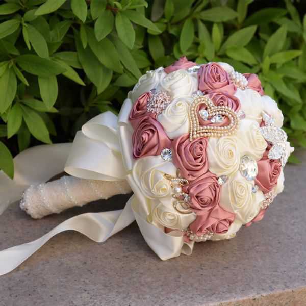 結婚式造花ウェディングブーケ高級ダイヤモンドクリスタルブーケ_Cream White 楽天市場】結婚式造花ウェディングブーケ高級ダイヤモンド