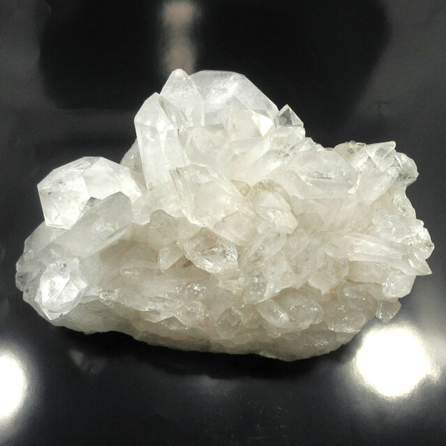 水晶 クラスター クリスタル 原石 水晶クラスターの重さ約３．６ｋｇ 特大サイズ 天然石 特大の水晶クラスター ブラジル産 パワーストーン 水晶原石 天然水晶 鉱物 インテリア