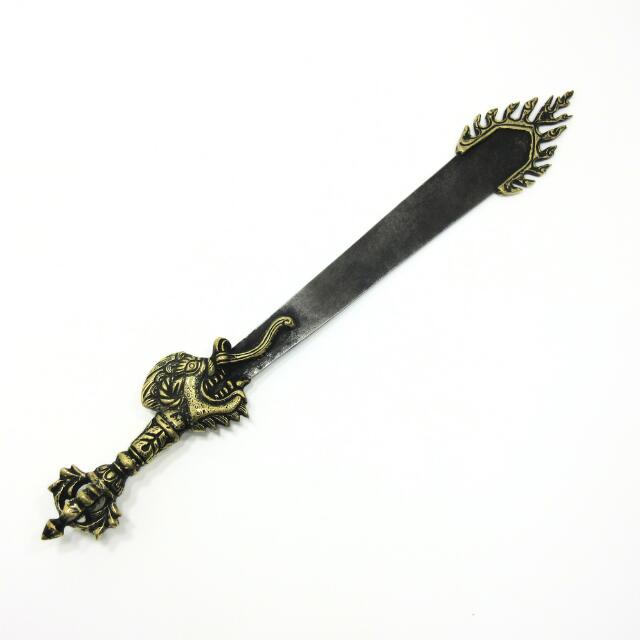 倶利伽羅剣 金剛剣 利剣 長さ約４２ｃｍ 鉄 金管楽器 仏教 仏具 西蔵 密教 法具 剣龍 炎剣 火竜剣 くりから剣 不動明王の剣 宝剣 破魔剣 降魔剣 金剛杵 五鈷杵 ガドゥガ