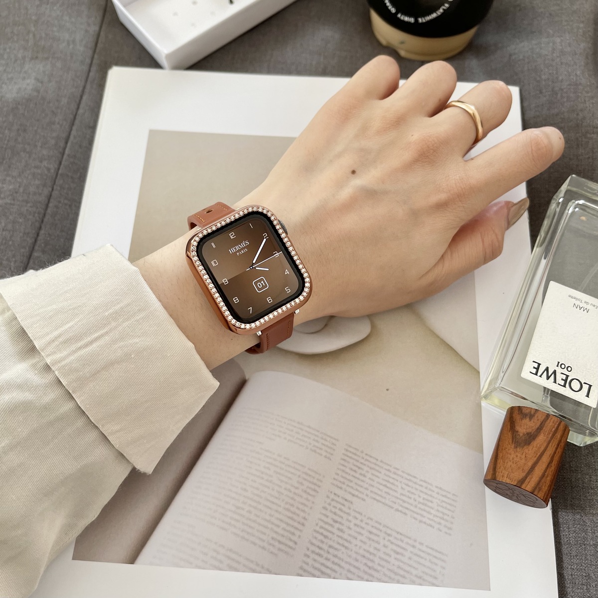 Apple Watch 用 キラキラ ケース 傷防止 装着簡単 16色 アップル