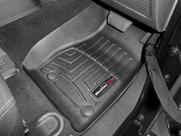 ジープ　ラングラー アンリミテッド JEEP WRANGLER （2015～2017年） フロアマット WeatherTech/ウェザーテック フロアライナー（フロント＆リア）（ブラック）　アメ車　パーツ