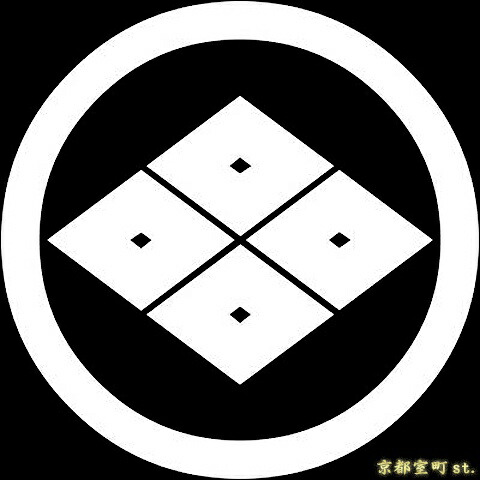 楽天市場 家紋シール 貼り付け家紋 丸に四つ目菱 Kom126 黒地の着物用 直径 約4cm 七五三 着物 浴衣 京都室町st 楽天市場 家紋シール 貼り付け家紋 丸に四つ目菱 Kom126 黒地の着物用 直径 約4cm 七五三 着物 浴衣 京都室町st
