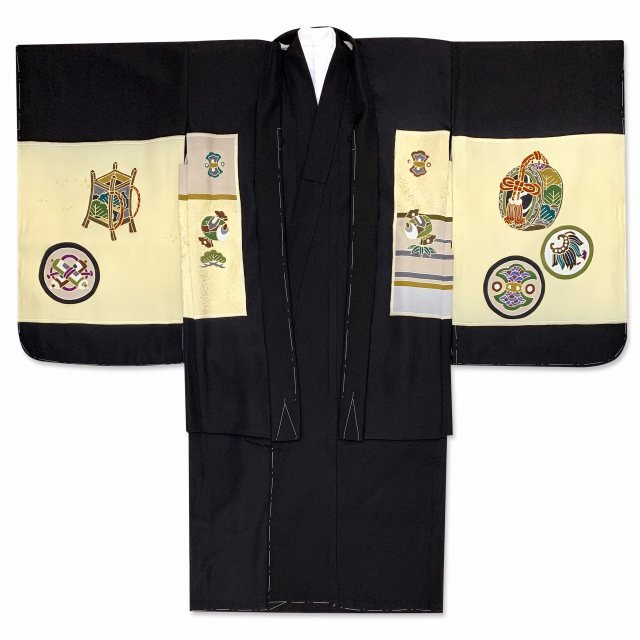 七五三 着物 5歳 日本製 金駒刺繍 着物 男の子 アンサンブル「黒地、兜 