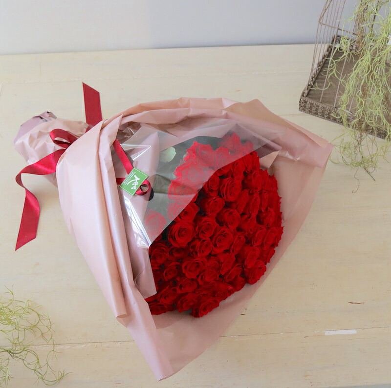 枯れない 高級 誕生日 豪華すぎる赤バラの花束 一度は贈りたい プリザーブドフラワー 花ギフト 造花 感動 感謝 長持ち プリザーブドフラワー 花束 60本 赤バラ 手間いらず リッチ プレゼント 必ず喜ばれる 情熱的 おしゃれ 泣く 豪華 枯れない花 大輪プリザーブド