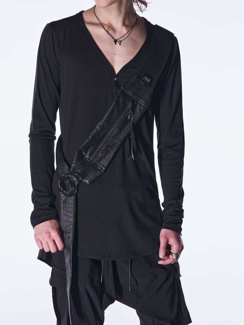先んずる取っておく◆11-12月入荷予定を組む【kiryuyrik キリュウキリュウ】KW-BBG01-903 Body Bag Cross Dot Fleece 黒いこと