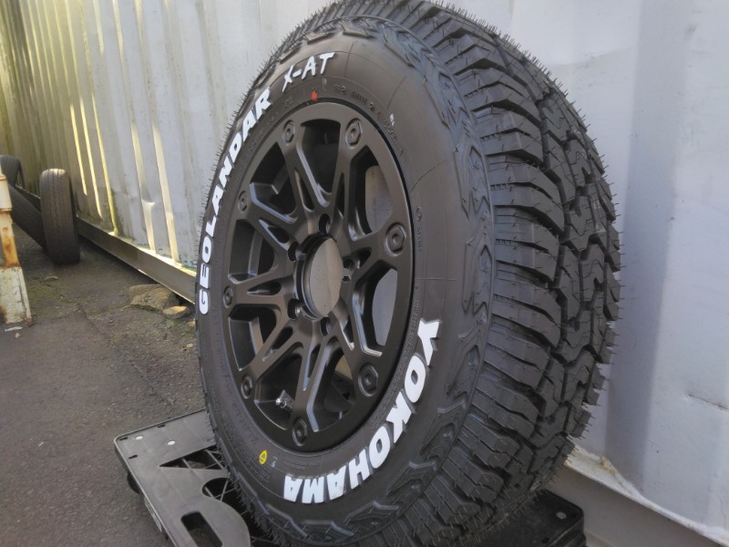 新品 4本セット ジムニー タイヤホイール ヨコハマ ジオランダー X-AT 185/85R16 ホワイトレター 16インチ BDX08 マットブラック|Auto Craft WAT