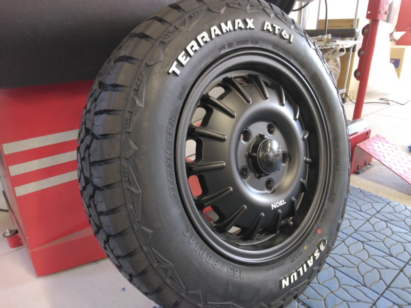 新品 4本セット タウンエース ライトエース タイヤホイールセット SAILUN TERRAMAX AT61 165/80R14 ホワイトレター 14インチ Noel ノエル｜Auto Craft WAT