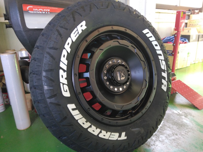 新品 4本セット Jeep ラングラー JL JK タイヤホイールセット 285/70R17 265/70R17 MONSTA TERRAIN GRIPPER 17インチ LEXXEL SwaGGer｜Auto Craft WAT