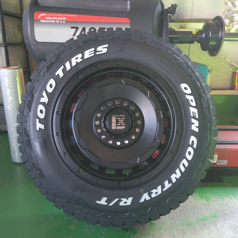 新品/4本セット ジムニー シエラ/JB74W 夏タイヤ トーヨータイヤ オープンカントリー RT 225/70R16 ホイールセット LEXXEL SwaGGer｜Auto Craft WAT