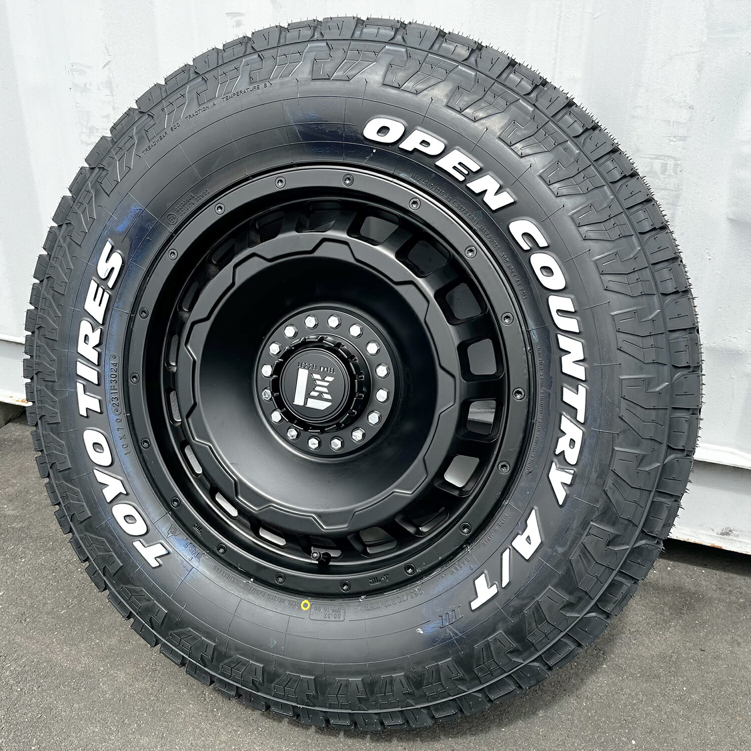 【新品4本セット】JL JK ラングラー 17インチ LEXXEL レクセルホイール SwaGGer スワッガー TOYO OPENCOUNTRY AT3 285/70R17 265/70R17 275/65R17 タイヤホイール
