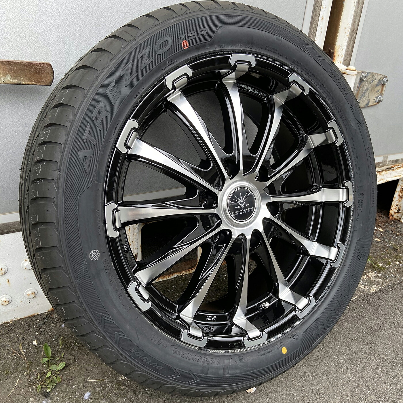 ハイエース レジアスエース 200系 タイヤホイール 18インチ BD12 特選タイヤ 225/50R18 新品 4本セット