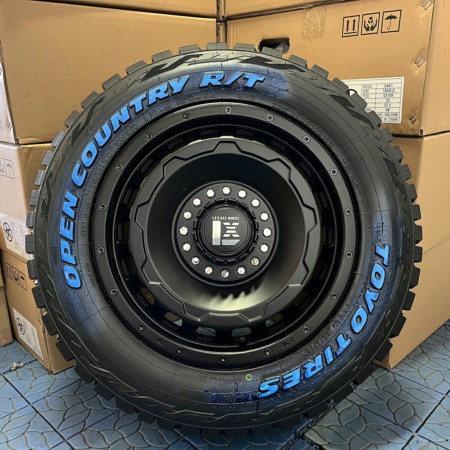 【200系ハイエース専用設計】車検対応 16インチ トーヨー オープンカントリー RT 215/65R16 107/109 LT ホワイトレター LEXXEL レクセル SwaGGer スワッガー|Auto Craft WAT