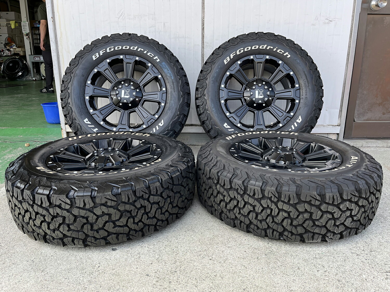 楽天市場】新品 デリカD5 エクストレイル RAV4 CX5 16インチ トーヨー オープンカントリー RT 235/70R16 225/70R16  タイヤホイール ホワイトレター 16インチ DeathRock : Auto Craft WAT