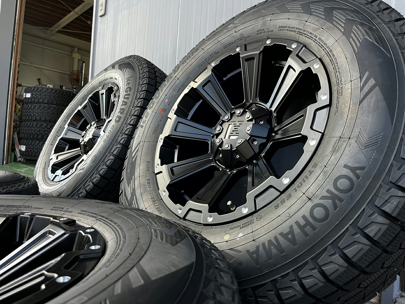 FJクルーザー スタッドレスタイヤ タイヤホイールセット 17インチ ヨコハマ アイスガード SUV G075 265/70R17 DeathRock デスロック 冬用タイヤ 4本セット|Auto Craft WAT
