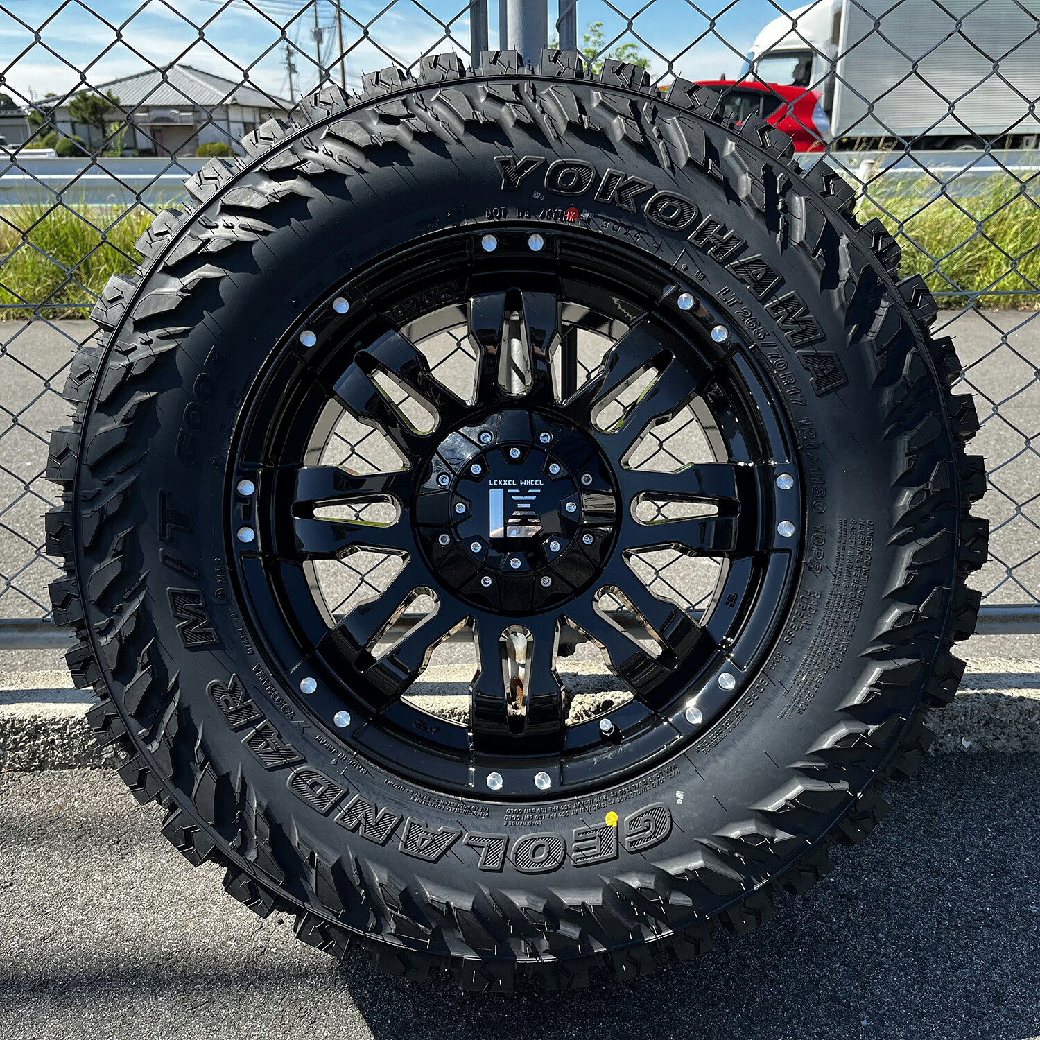 【新品】ランクル250 ランドクルーザー250 夏タイヤ ホイール 17インチ ヨコハマ ジオランダー MT G003 265/70R17 タイヤホイールセット LEXXEL Balano 4本セット