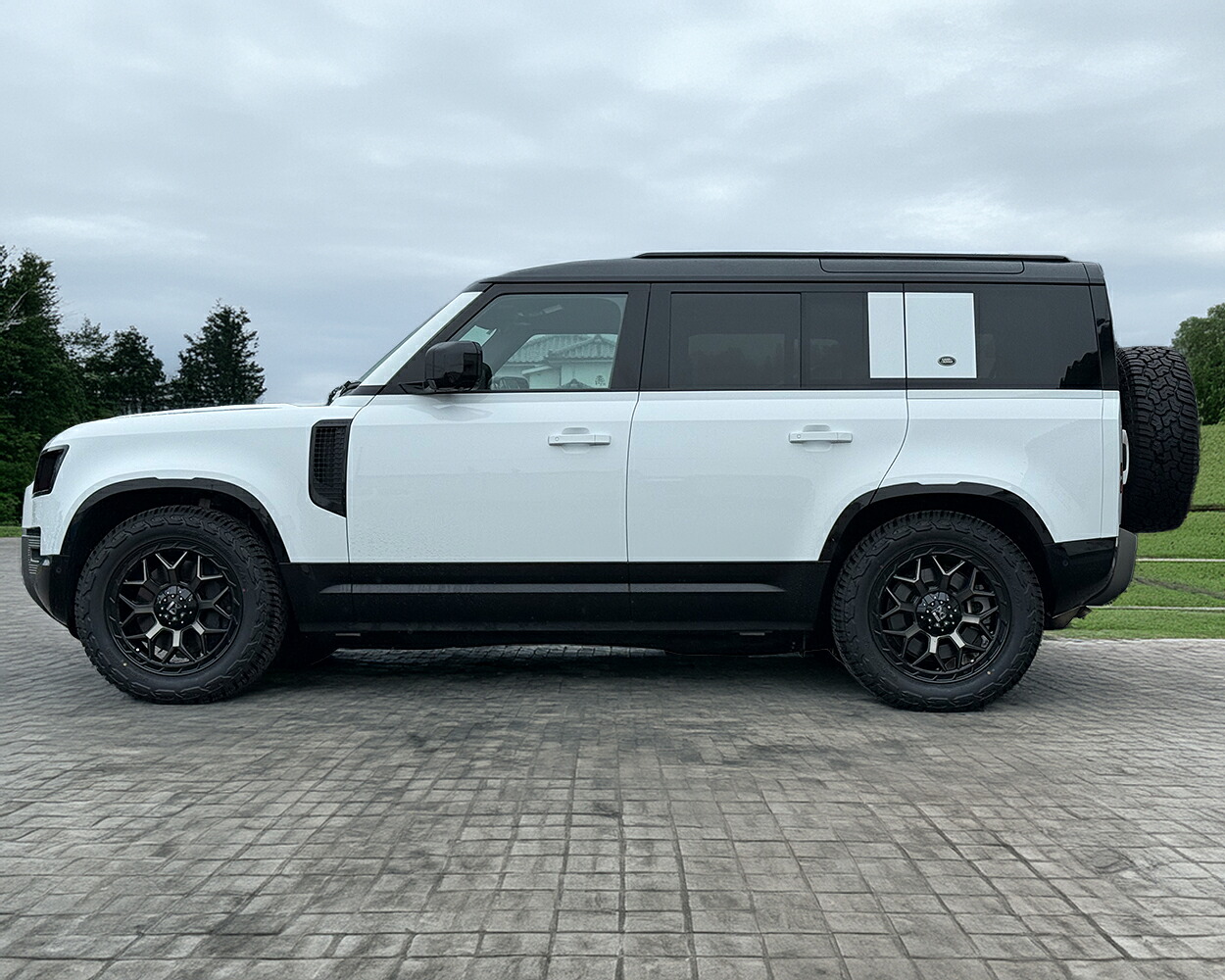 ディフェンダー L663｜20インチ タイヤ ホイール ヨコハマタイヤ ジオランダー YOKOHAMA GEORANDAR X-AT G016 285/50R20 275/55R20 タイヤホイールセット 新品 4本セット LEXXEL InFerno 20x9.0+40 114.3/120-10H｜Auto Craft WAT