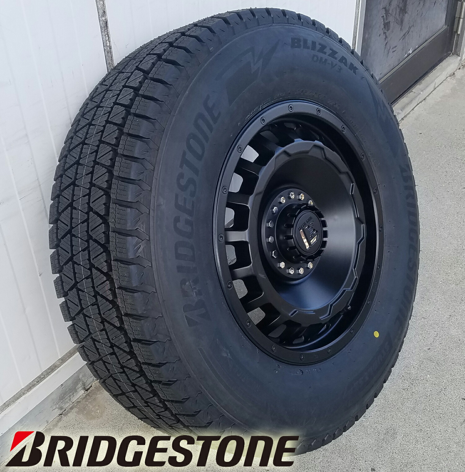 JB74 シエラ スタッドレスタイヤホイールセット 16インチ レクセル スワッガー ブリヂストン ブリザック DM-V3 215/70R16 225/70R16｜Auto Craft WAT