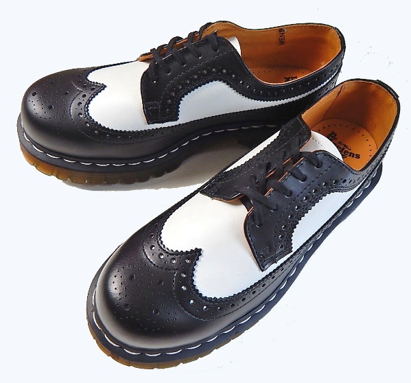 doc martin wingtip