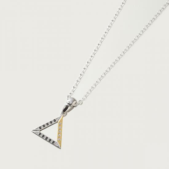 【mouchu(マウチュ)】Triangle Necklace(首飾り Silver925 キュービックジルコニア ３角形 ３角形 付属物 差し上げ物 差し上げ物)