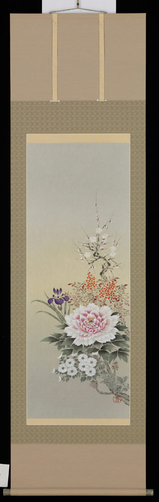 掛軸 四季顕花植物 佐々木愛日 号 十二万円 尺五立 掛け軸 全国貨物輸送無料 【smtb-k】【ky】