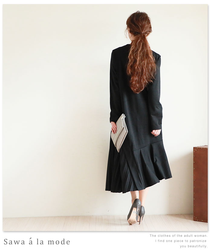 ワンピース ブラック プリーツ レディース 秋 ワンピース 2次会 冬 Otona 体型カバー レディースファッション 30代 長袖 スリット 60代 40代 50代 デート エレガント お洒落 ミセス 可愛い 流行 トレンド プリーツのスリットがエレガントなアシンメトリーワンピース