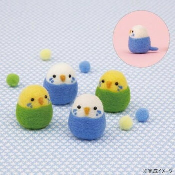 ハンドメイド　フェルトマスコット ハンドメイド 手編み靴下と羊毛フェルトマスコット k00714 羊毛