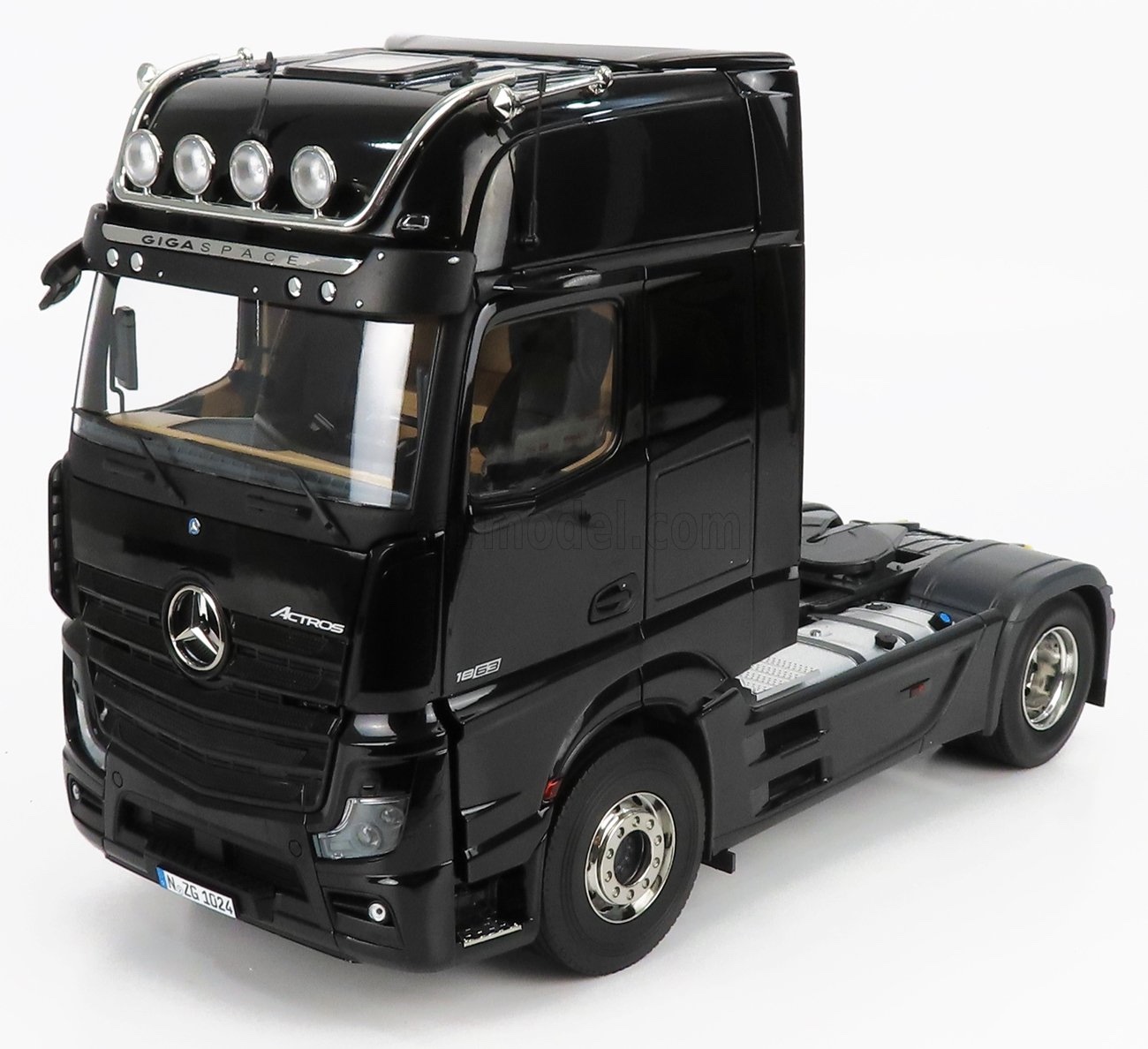 楽天市場】NZG 1/18 ミニカー ダイキャストモデル 2018年モデル