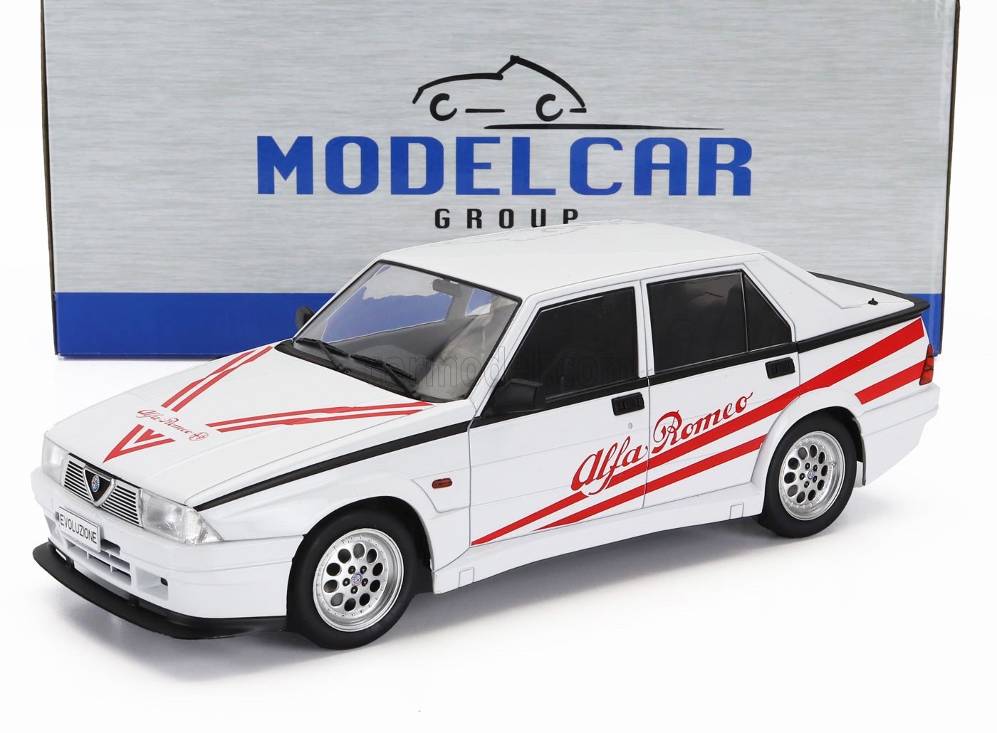MCG 1/18 アルファロメオ75 ターボ エボルツィオーネ 1987 レッド imgrc0081430852.jpg