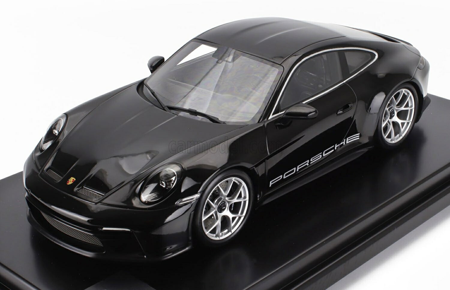 Brumos Porsche 911 ミニカー 1/18 楽天市場】ミニカー 1/18 ポルシェ 911 992 SPARK-MODEL 1/18 PORSCHE