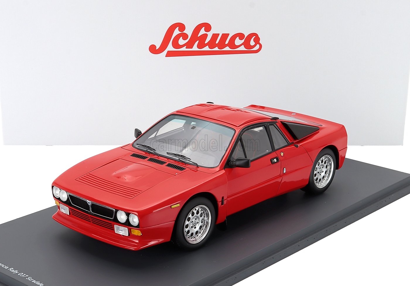 ミニカー 1/18 ランチア 037 シュコー SCHUCO 1/18 LANCIA 037 STREET VERSION 1982 RED 18U00037｜ミニカーショップ ええもん堂