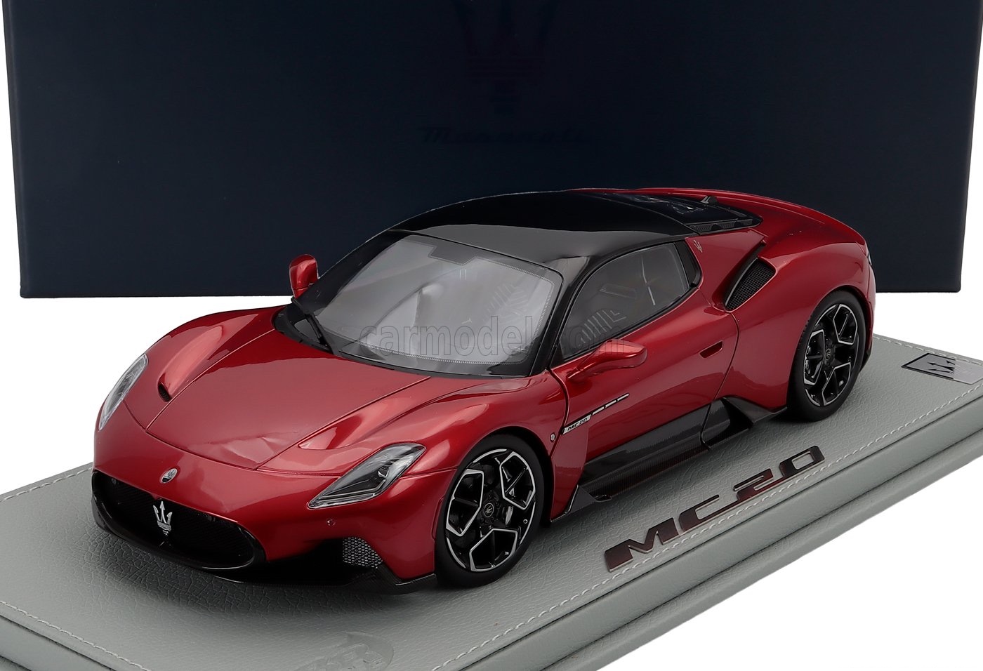 ミニカー 1/18 マセラティ MC20 MASERATI MODELS 1/18 MASERATI MC20 GLOSS BLACK ROOF 2020 ROSSO VINCENTE - RED MET HE180051CMAS-VET｜ミニカーショップ ええもん堂