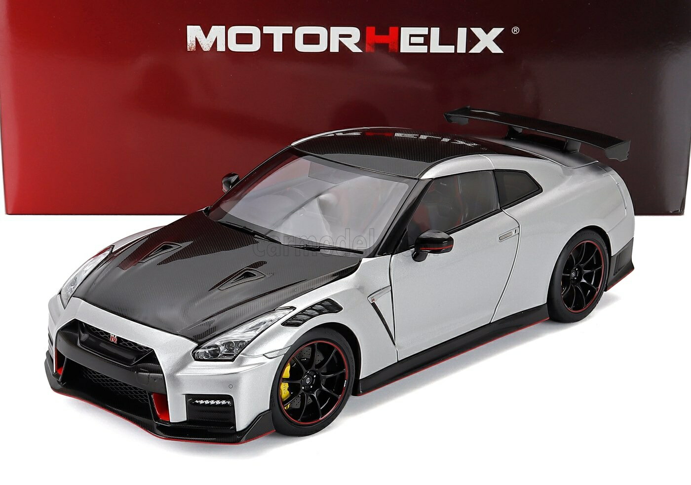 ミニカー 1/18 ニッサン 地上地平 GTR MOTORHELIX 1/18 NISSAN GT-R (R35) NISMO COUPE 2022 SILVER CARBON M83528