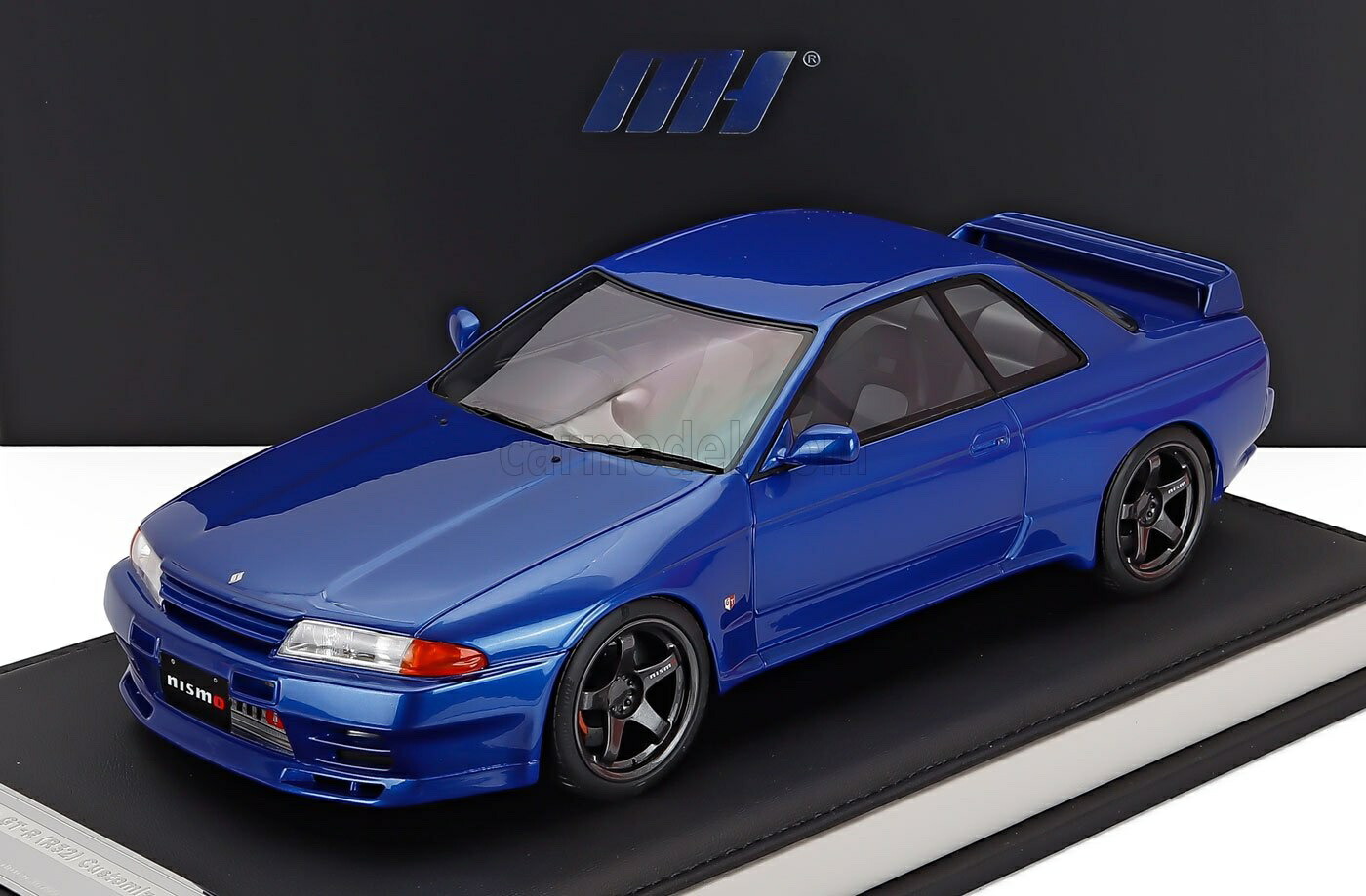 ミニカー 1/18 ニッサン 地上地平 GTR MOTORHELIX 1/18 NISSAN SKYLINE GT-R (R32) COUPE CUSTOMIZED VERSION 1989 BLUE MH027BE