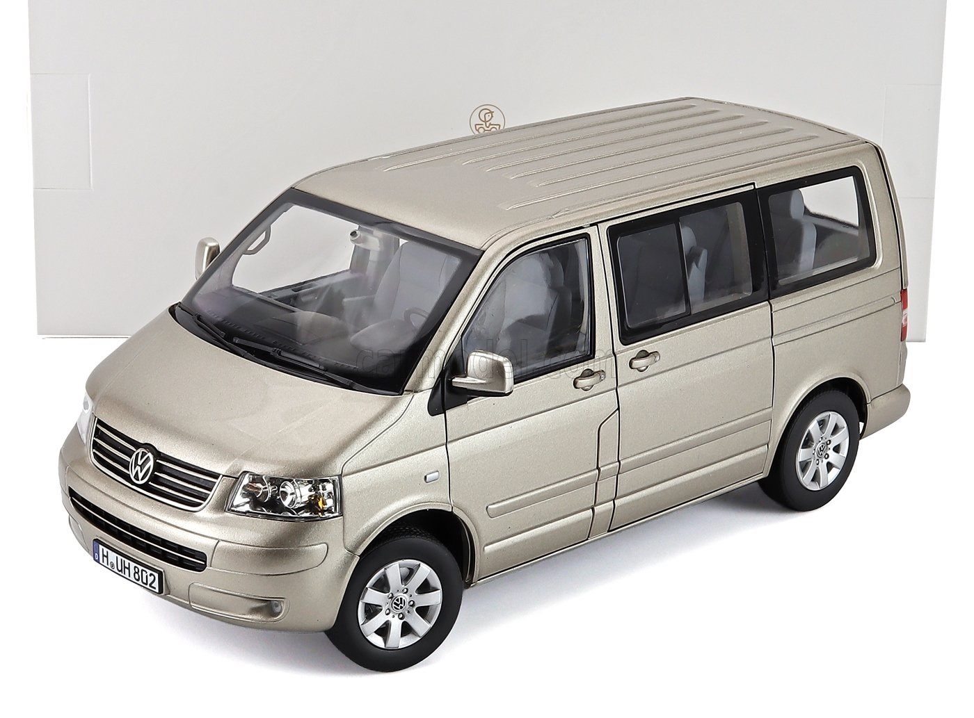 ミニカー 1/18 フォルクスワーゲン T5 ミニバン ノレブ NOREV 1/18 VOLKSWAGEN T5 MULTIVAN MINIBUS 2003 BEIGE MET 188602｜ミニカーショップ ええもん堂