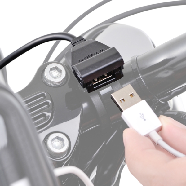 デイトナ D93040 2.1バイク専用電源 USB2ポート 上品