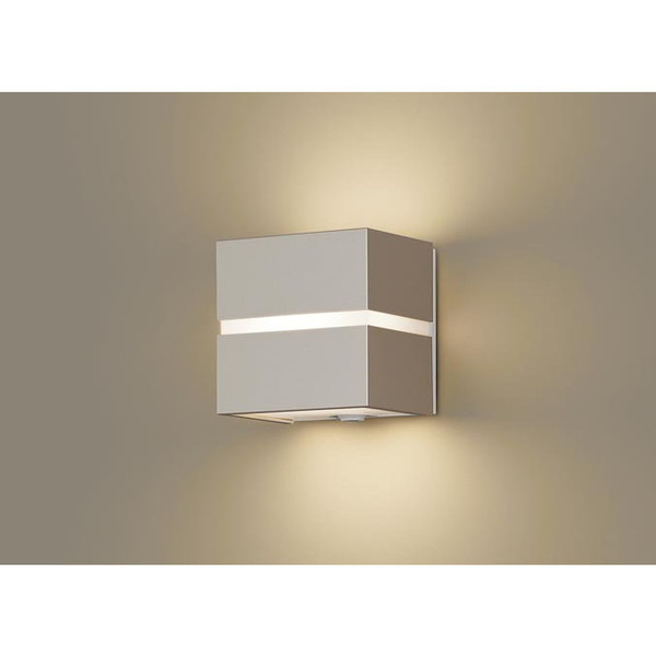 楽天市場】PANASONIC LGW85116W [LEDポーチライト(電球色)] : XPRICE