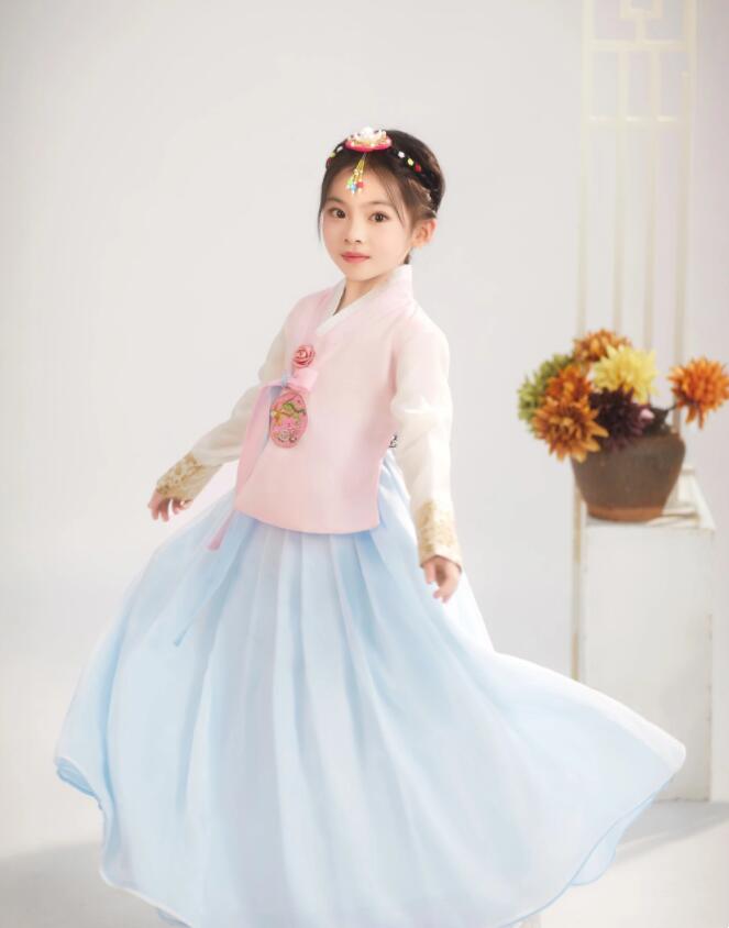 女の子 チマチョゴリ 子供 韓服 キッズ韓国服 ロング 韓流チュールドレス 精巧な刺繍花柄 韓国宮廷風衣装 コスプレ イベント ハロウィン コスプレ衣装 韓服 学園祭 文化祭 撮影衣装 100-160