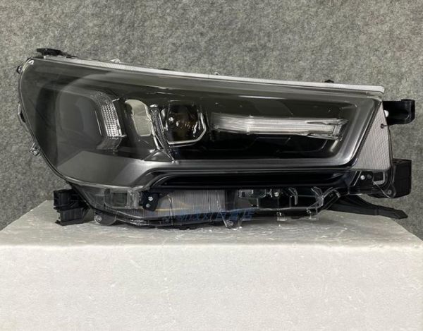 トヨタ 2015-2021 HILUX REVO LED ヘッドライト 左右セット