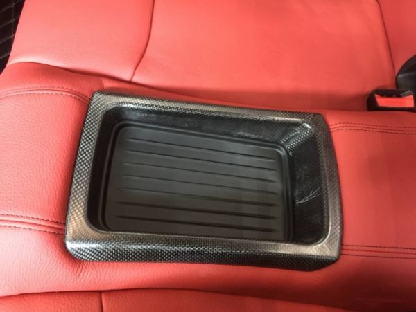 BMW F80 M3/F82 F83 M4 カーボン 後部座席置物カバー 1個